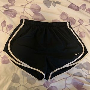 Nike tempo shorts size L